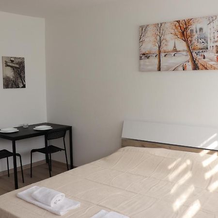 Appartement Apartman Lena Banovo Brdo à Belgrade Extérieur photo