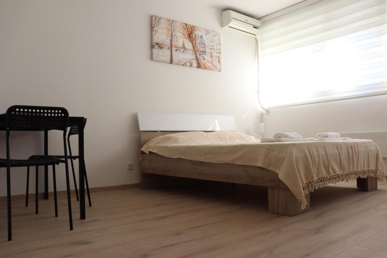 Appartement Apartman Lena Banovo Brdo à Belgrade Extérieur photo