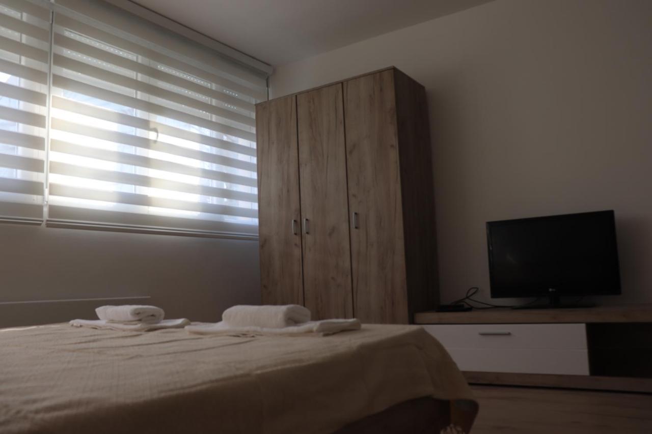 Appartement Apartman Lena Banovo Brdo à Belgrade Extérieur photo