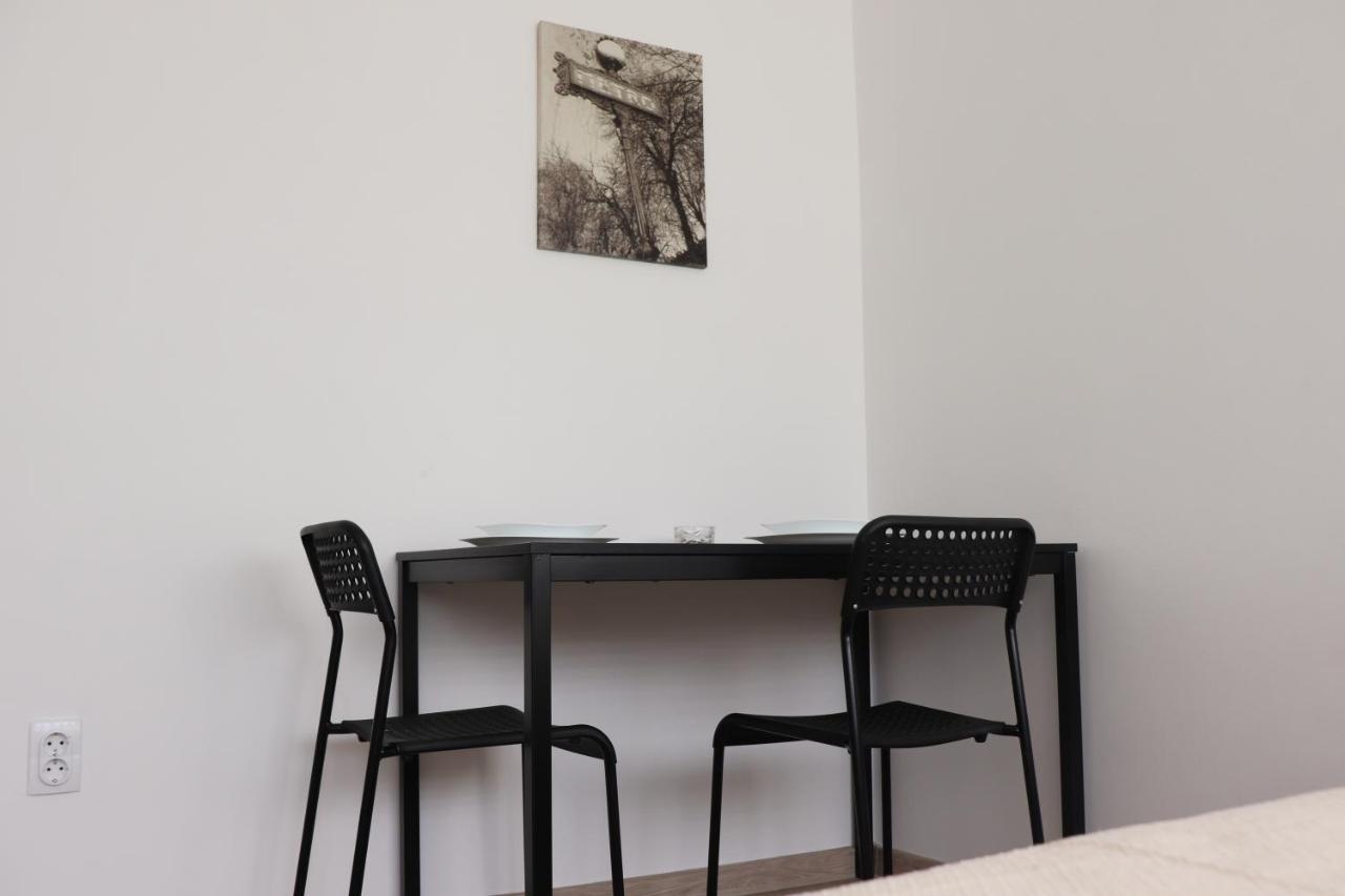 Appartement Apartman Lena Banovo Brdo à Belgrade Extérieur photo